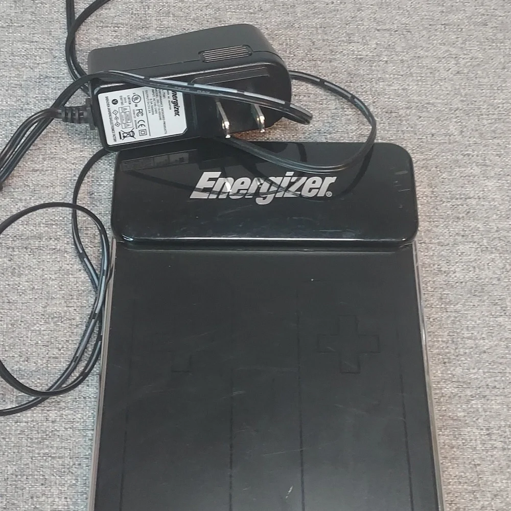Energizer 2x Induction Charging System For Wii Remotes PL-7581 w/ Power Adapter